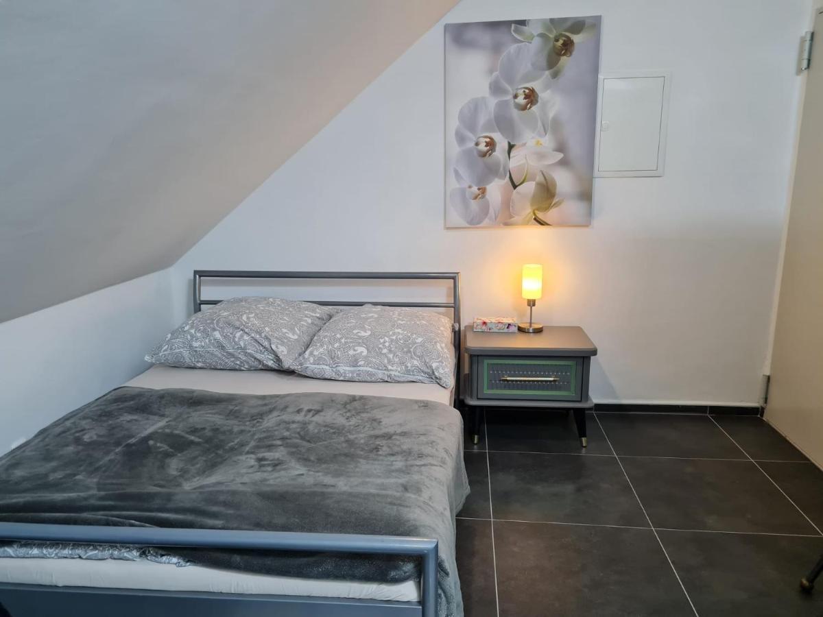 Roggendorf Zimmervermietung Köln Exterior foto